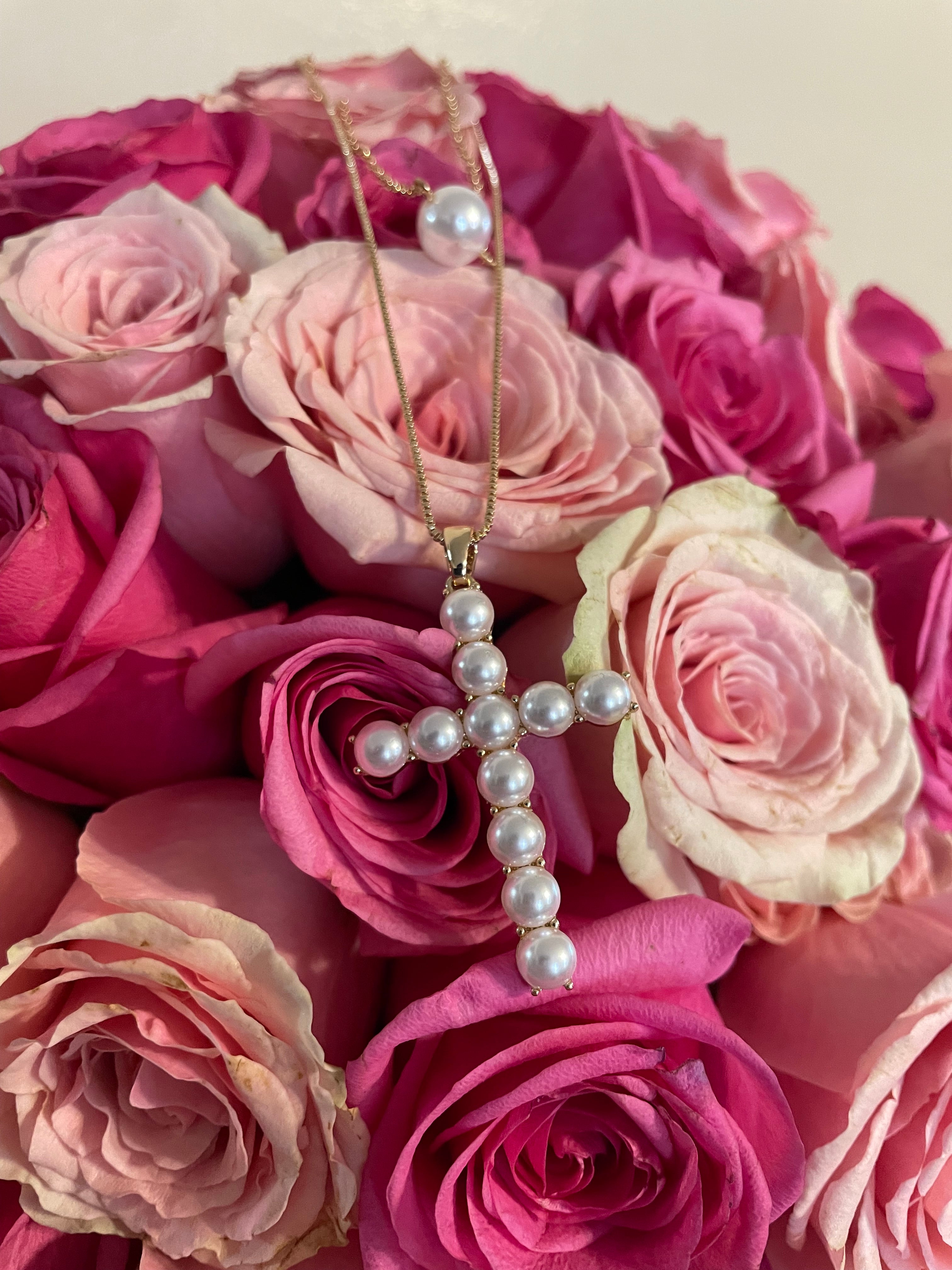 La Cruz Pearl Necklace