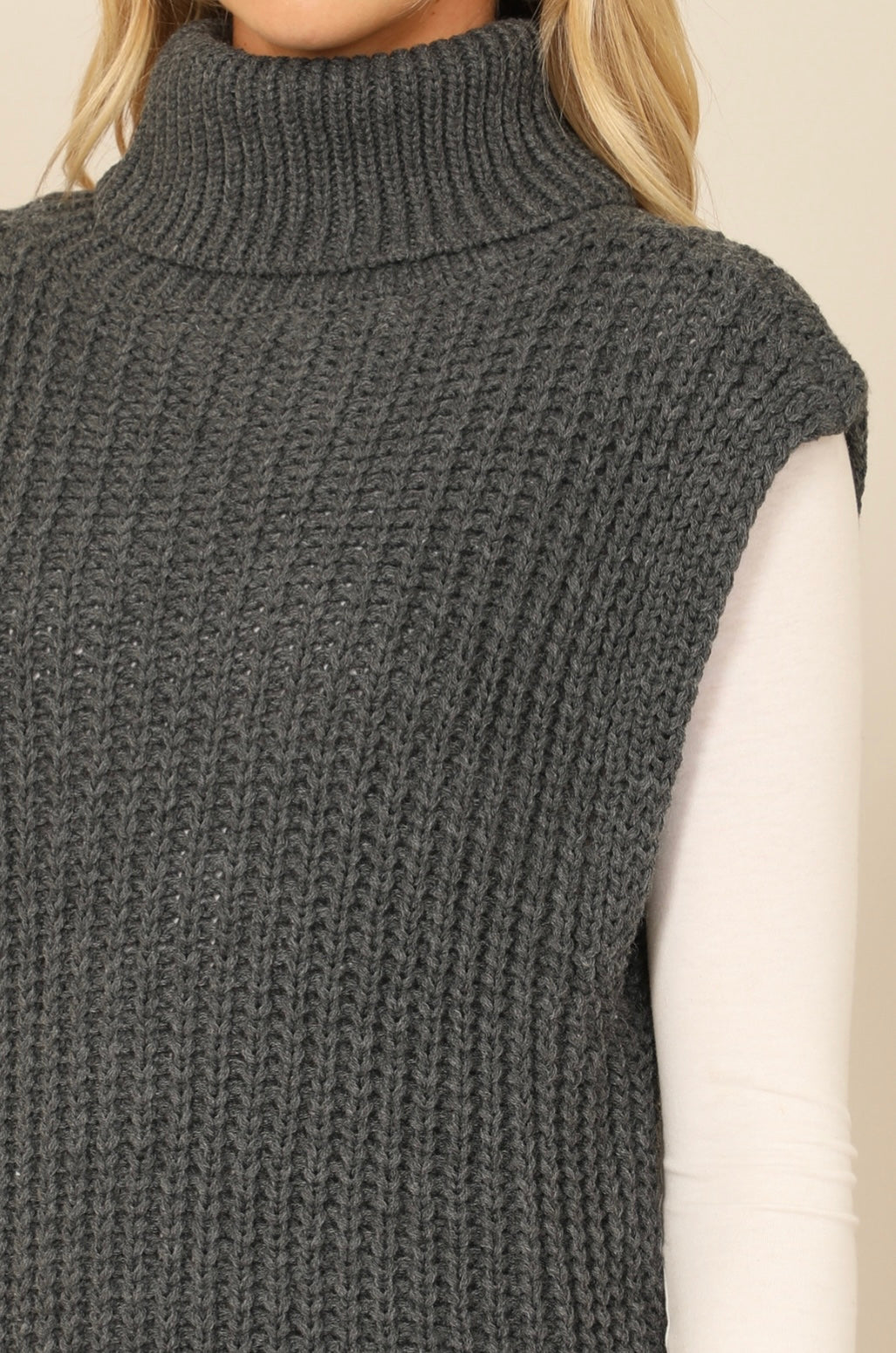 Nate Turtleneck Sweater Vest