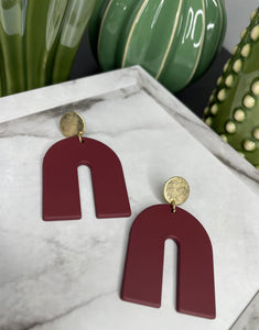 Upside Down U Earrings