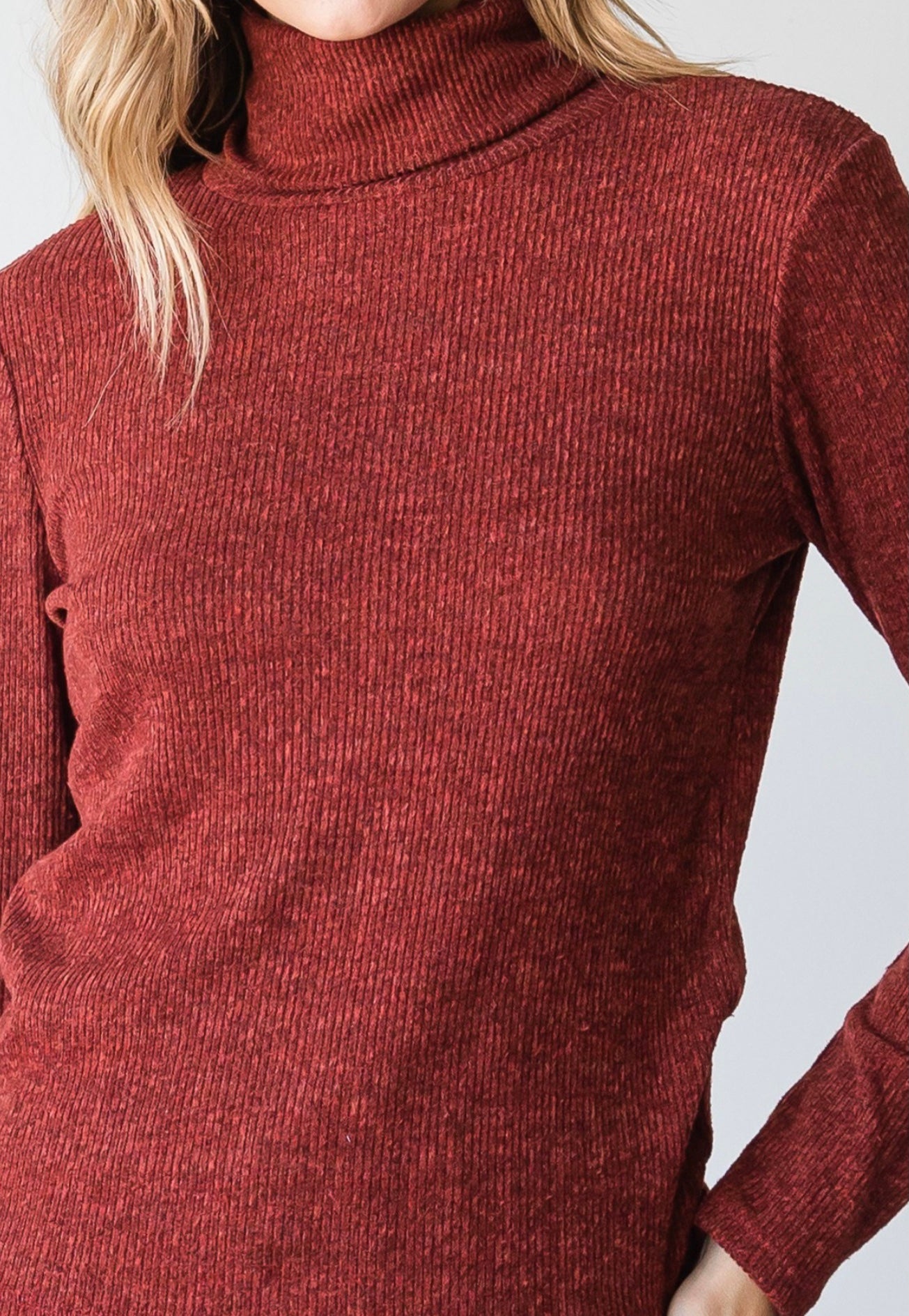 La Básica Turtleneck Ribbed Top (Multiple Colors Available)