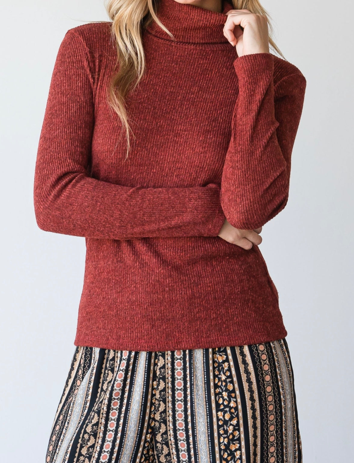 La Básica Turtleneck Ribbed Top (Multiple Colors Available)